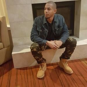 Meet your Posher, Larry